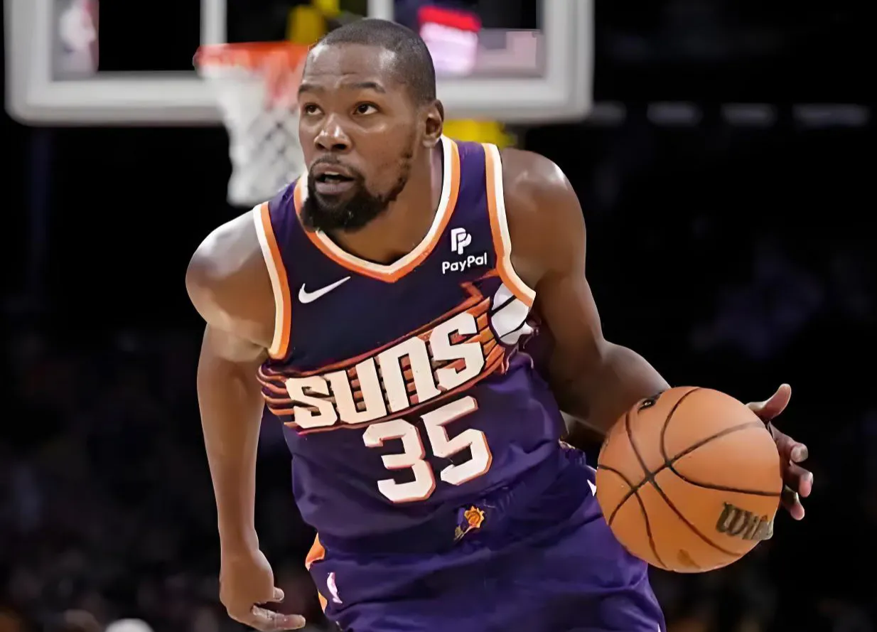 英雄联盟赔率-包含今晨菲尼克斯太阳调整名单以备NBA季后赛；主帅复盘环节打磨；震撼外界；数据趋势出现新变化的词条